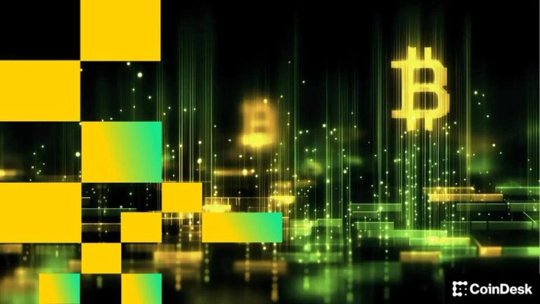 BTC Climbs Through the Fog as Analysts Split on What’s Driving It